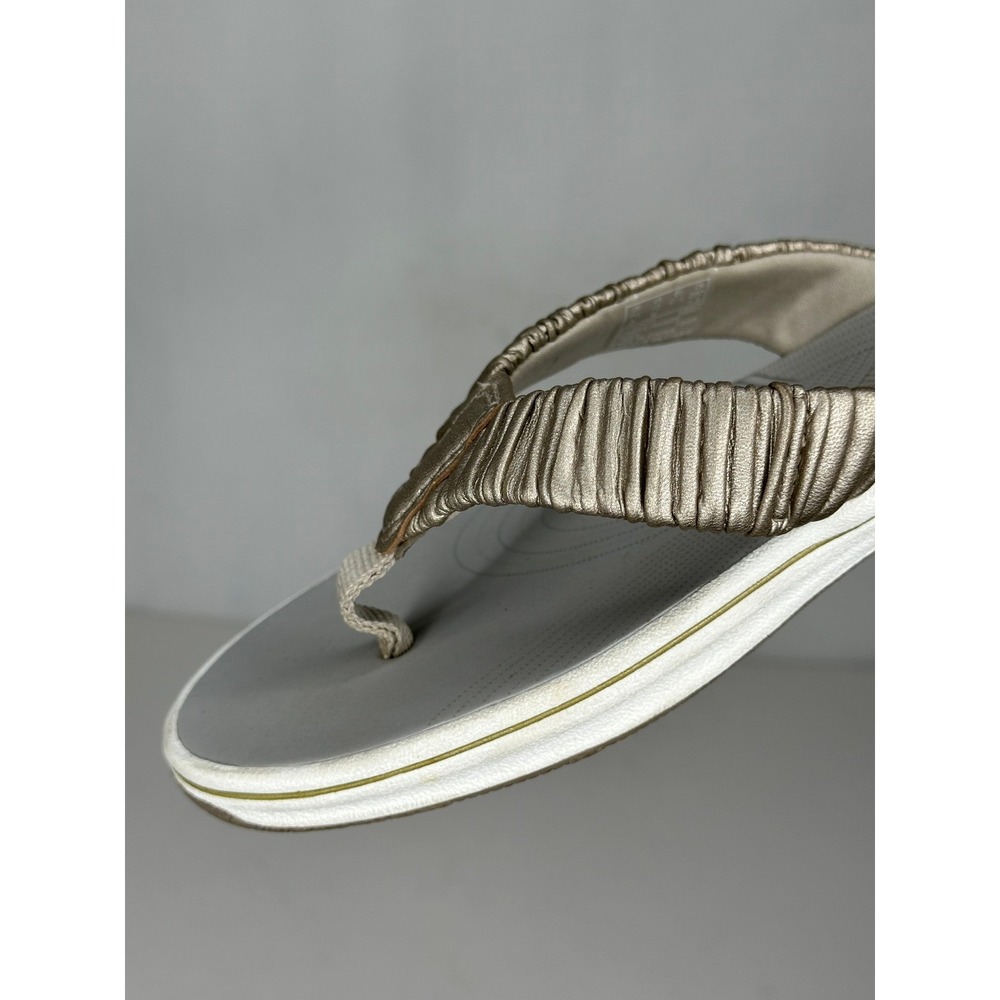 Clarks Cloudsteppers Arla Glitz Metallic Gold Ruched Flip Flop Sandals Womens 10 - Picture 7 of 10
